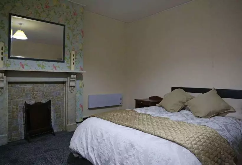 בית מלון כפרי Royal Oak