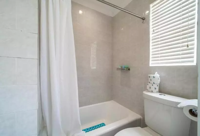 בית מלון כפרי Treehouse