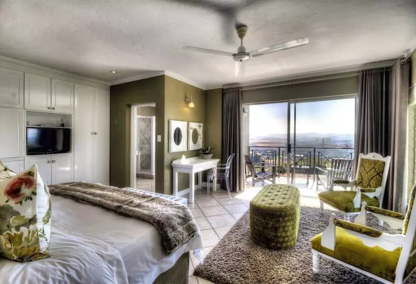 Pensionat Loerie's Call Guesthouse