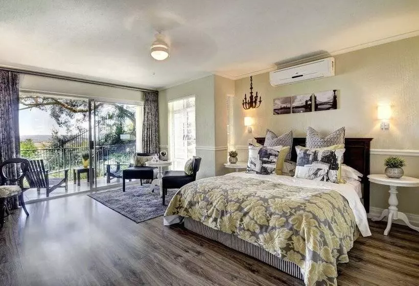 Pensionat Loerie's Call Guesthouse