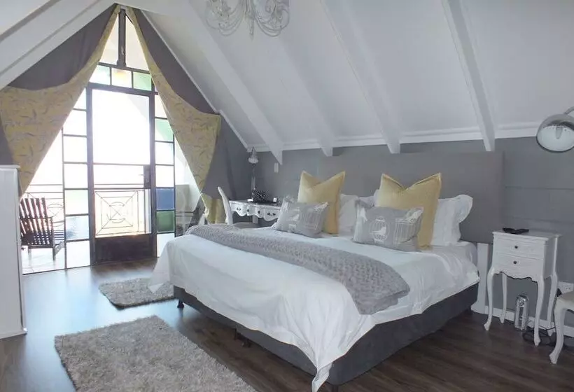 Pensionat Loerie's Call Guesthouse