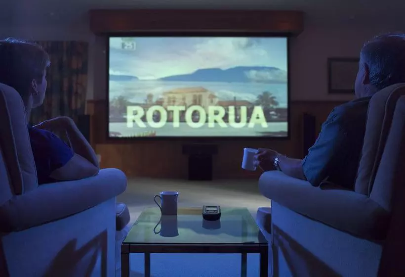 펜션 Nicara Lakeside Lodge