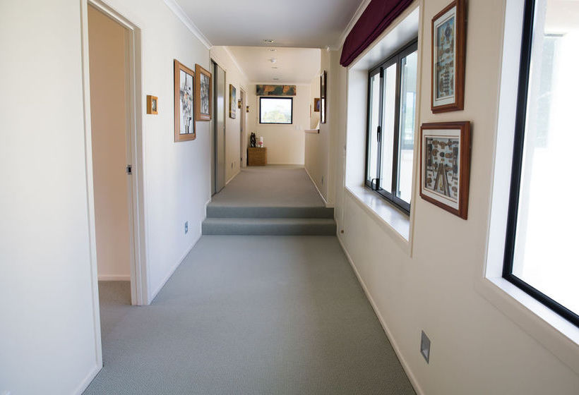 펜션 Nicara Lakeside Lodge