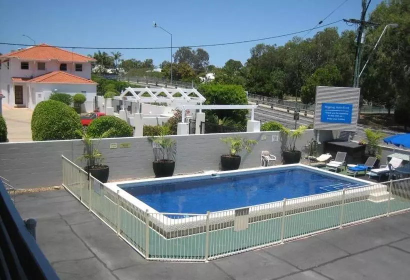 汽车旅馆  Regency Waterfront Noosa