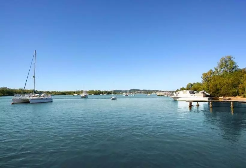 汽车旅馆  Regency Waterfront Noosa