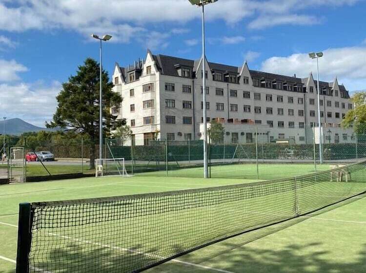 בית מלון כפרי The Flesk River Apartments