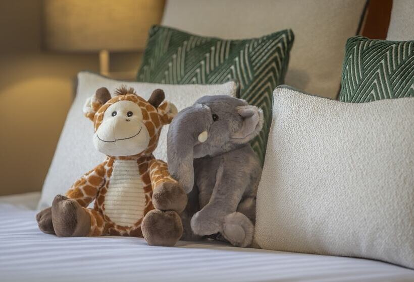 בית מלון כפרי The Flesk River Apartments