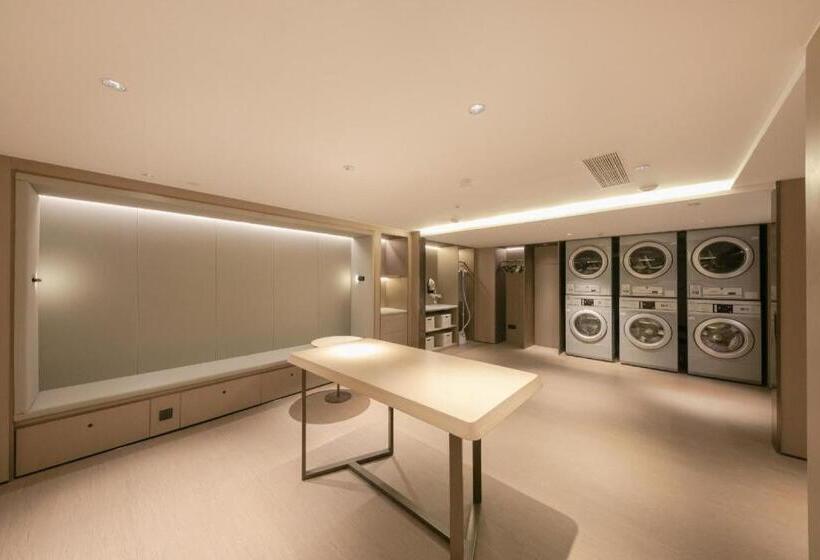 Ji Hotel Beijing Jianguomen Baiqiao Street