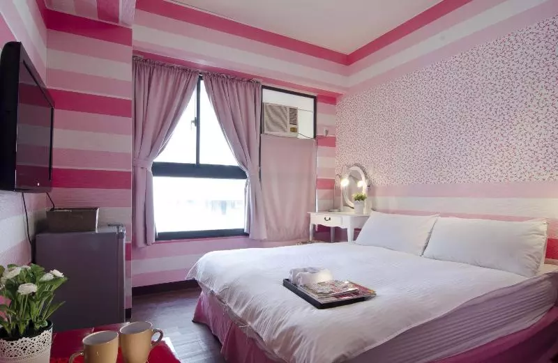 هتل Sky Hostel