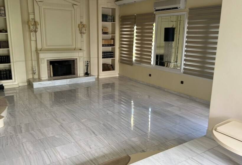 Panorama Villa With Pool And Garden