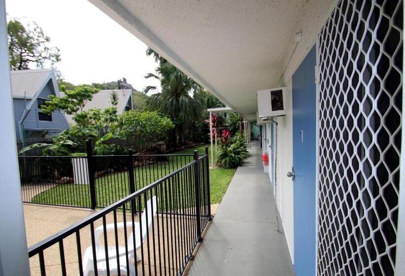 ユースホステル Cstay