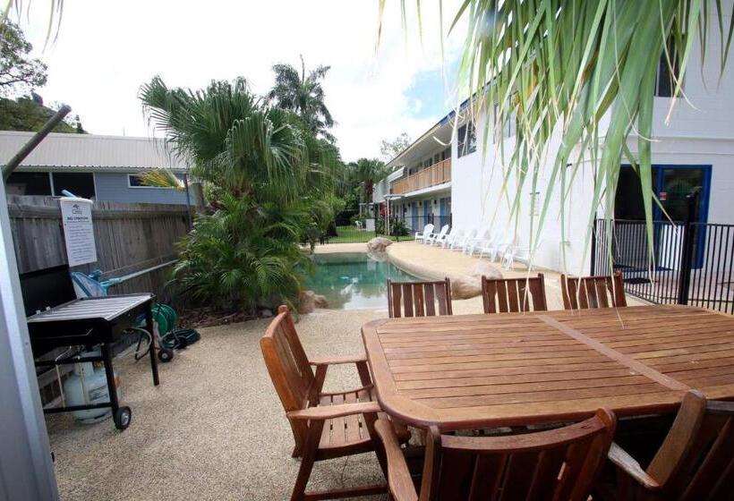 ユースホステル Cstay