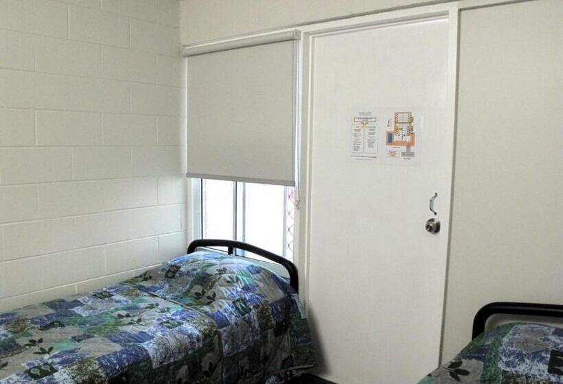 ユースホステル Cstay