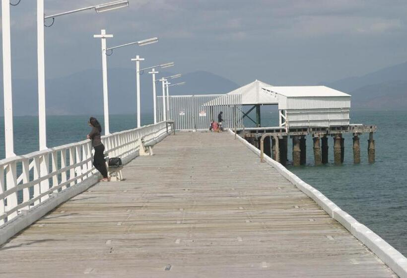 ユースホステル Cstay