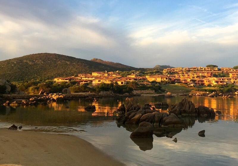 Baia De Bahas Residence