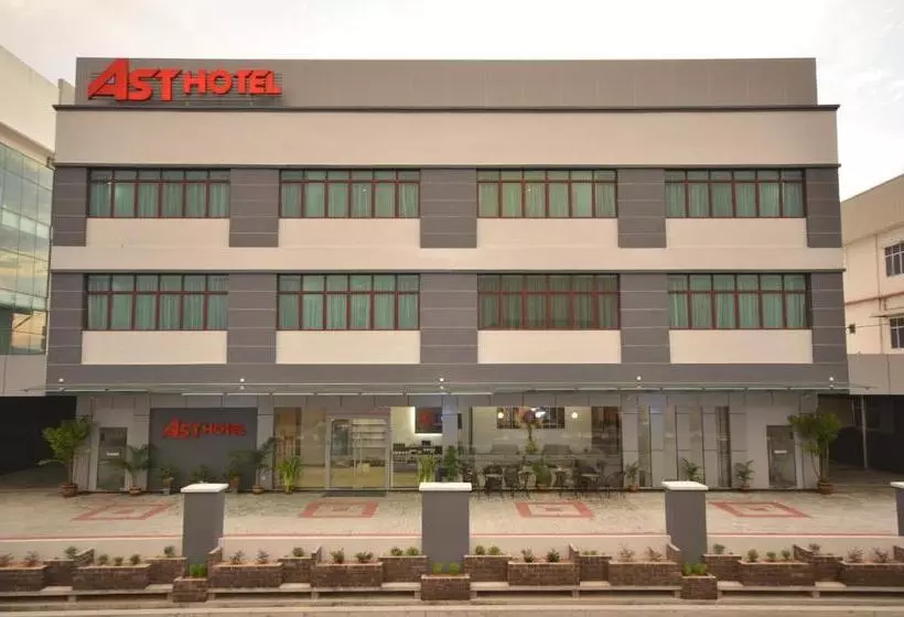 فندق Ast