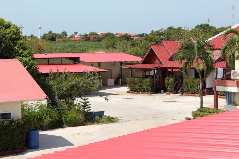 ホテル Baan Kaew Ruen Kwan