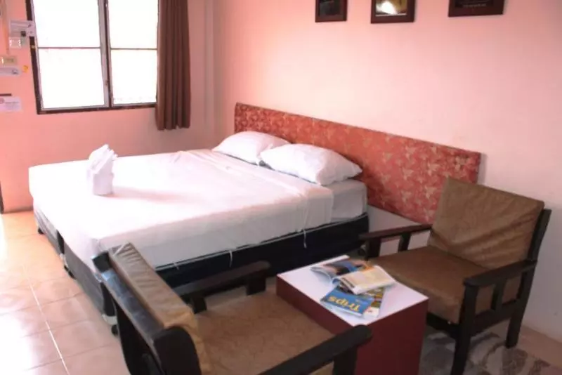 호텔 Baan Kaew Ruen Kwan