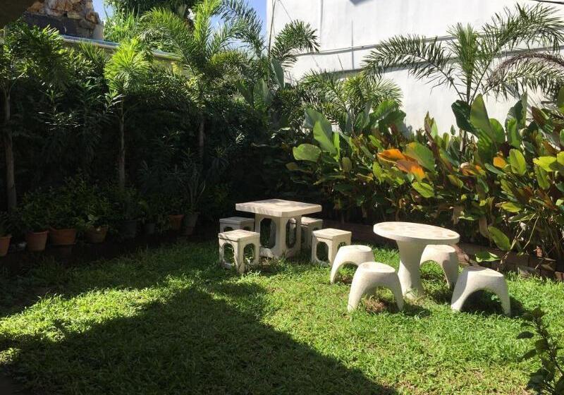 ホテル Baan Kaew Ruen Kwan