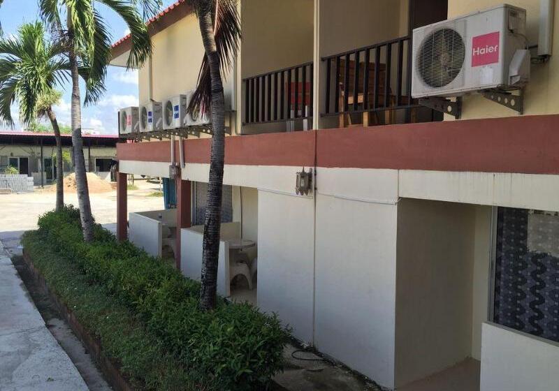 ホテル Baan Kaew Ruen Kwan