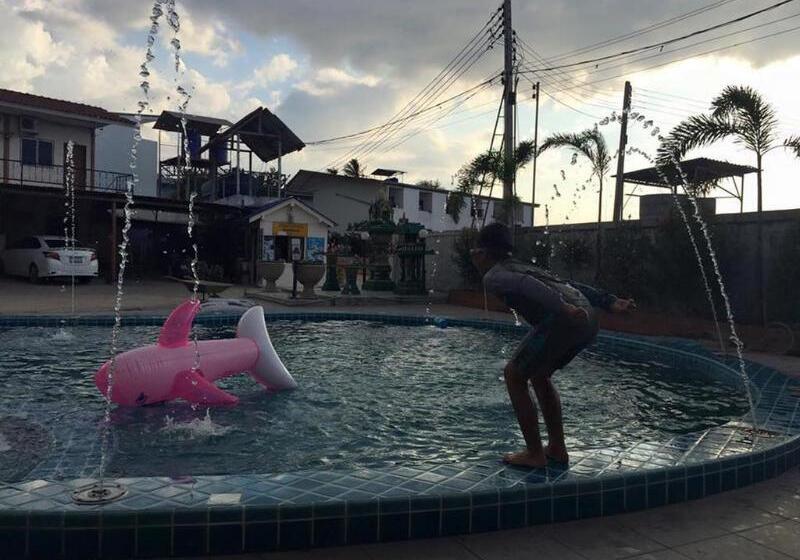 ホテル Baan Kaew Ruen Kwan