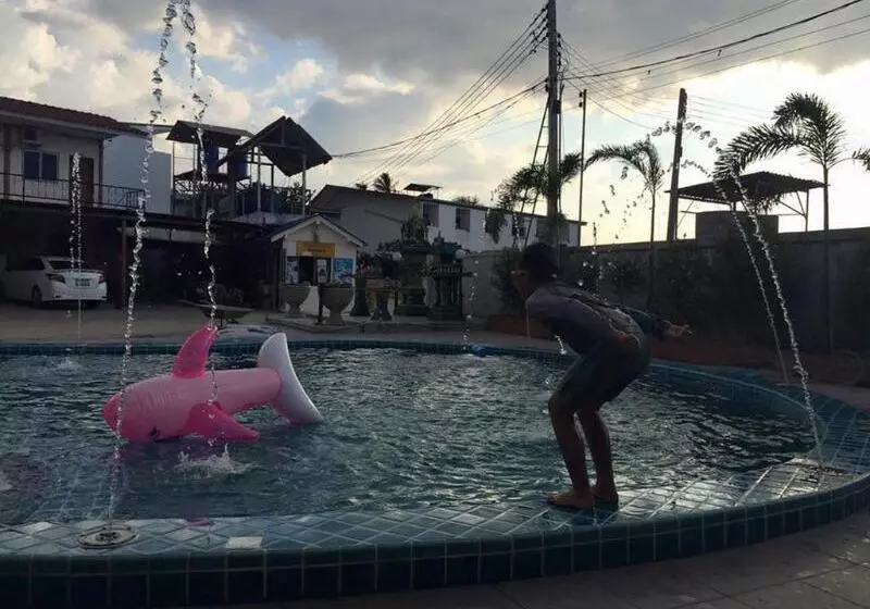 호텔 Baan Kaew Ruen Kwan