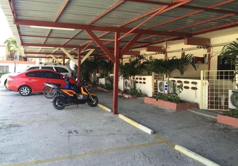 ホテル Baan Kaew Ruen Kwan