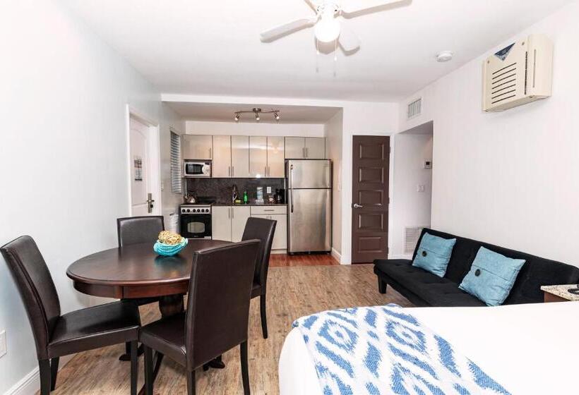 فندق Caribbean Resort Suites