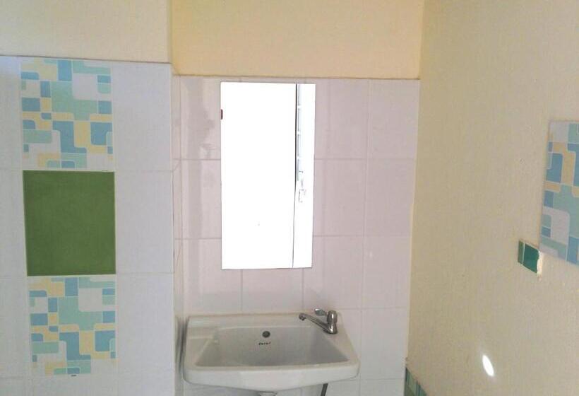 ホテル Casa Narinya @ Suvarnabhumi Airport