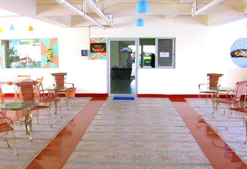 ホテル Casa Narinya @ Suvarnabhumi Airport