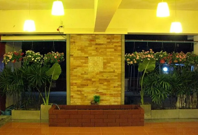 בית מלון כפרי Casa Narinya @ Suvarnabhumi Airport