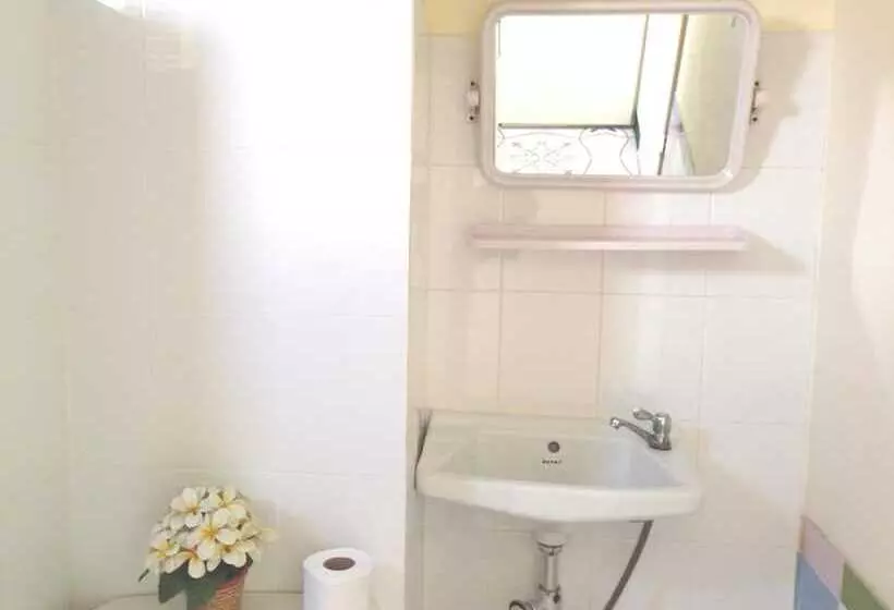 בית מלון כפרי Casa Narinya @ Suvarnabhumi Airport