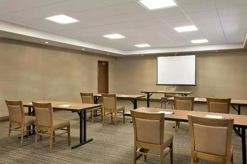 Hotel Four Points By Sheraton Regina