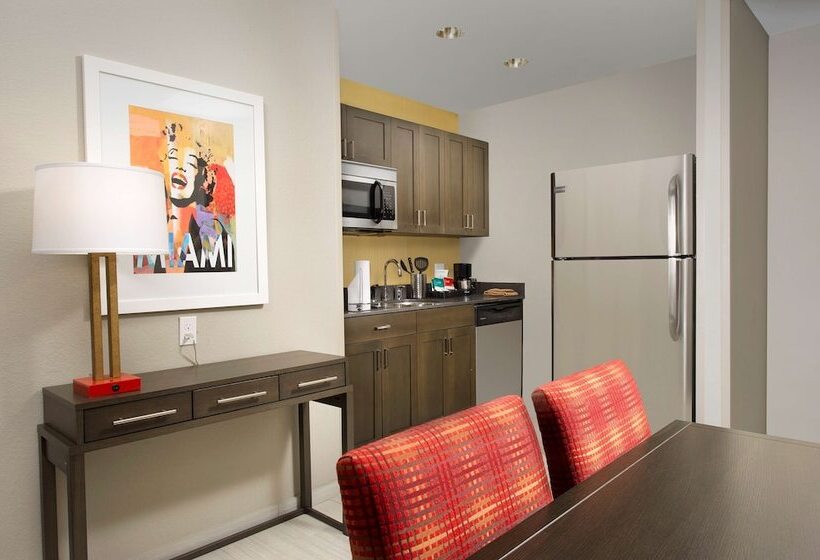 هتل Homewood Suites By Hilton Miami Downtown/brickell