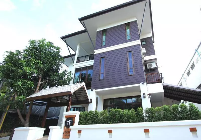 Hotelli Huen Hug Chiang Mai