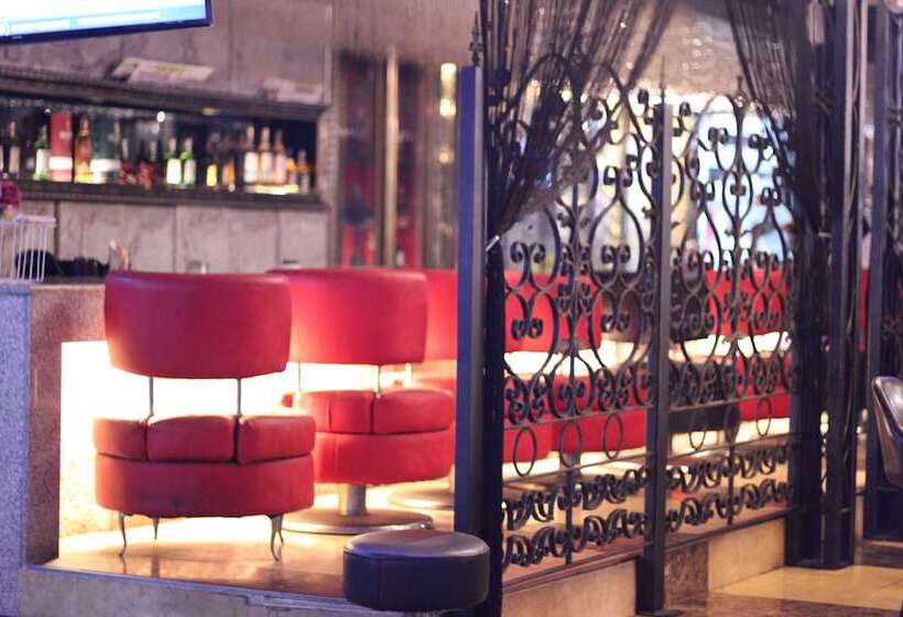 فندق Koam Tourist