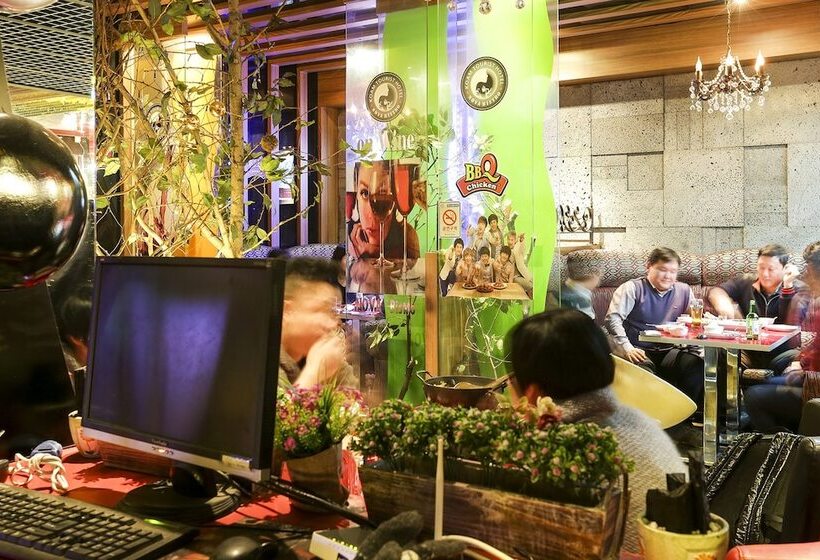 فندق Koam Tourist