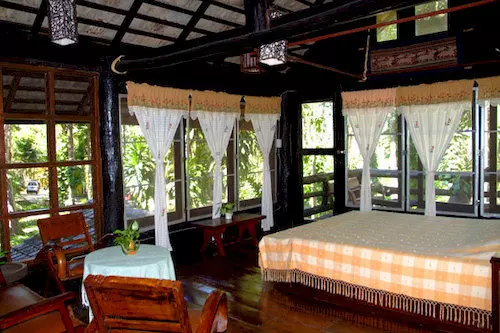 Hotel Tharnthong Lodges