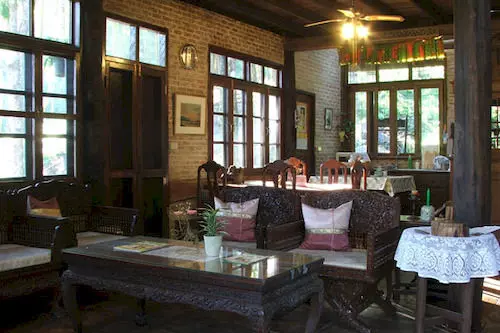 Hotel Tharnthong Lodges