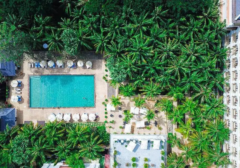 Отель The Privilege Floor By Lotus Blanc