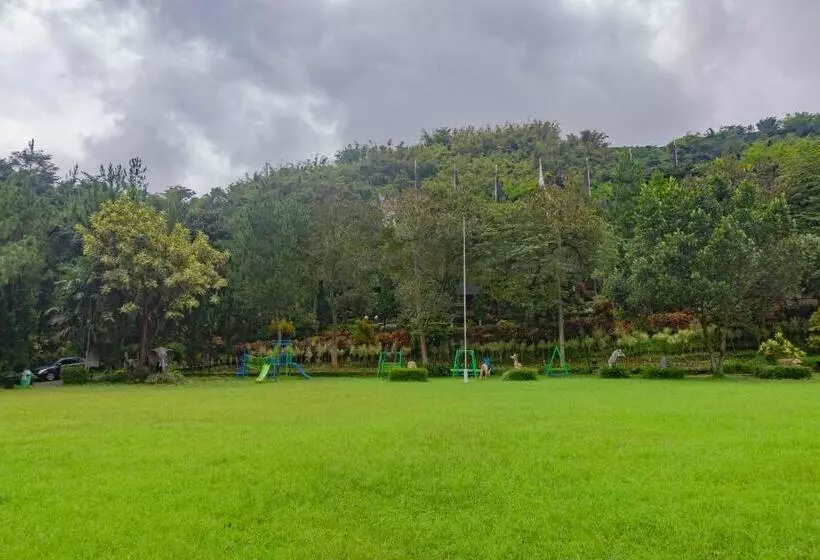 Jambuluwuk Convention Hall & Resort Batu