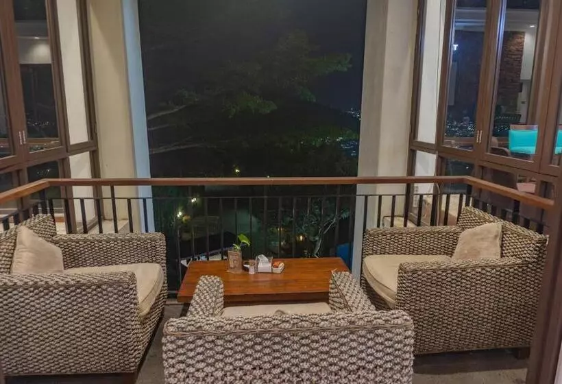 Jambuluwuk Convention Hall & Resort Batu