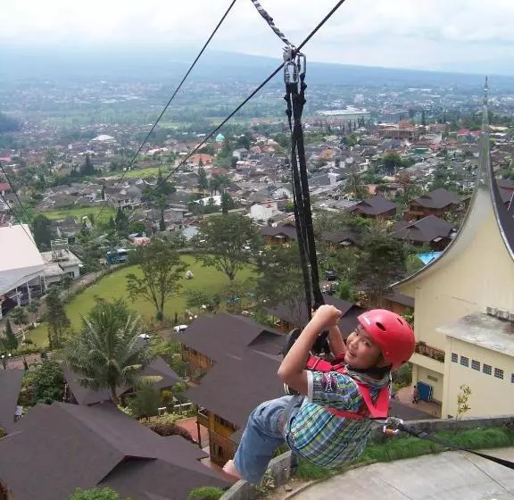 Jambuluwuk Convention Hall & Resort Batu