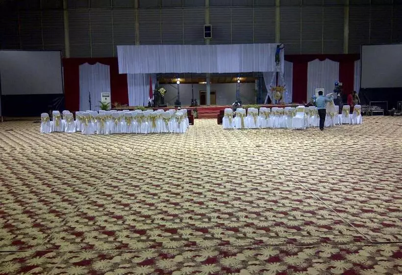 Jambuluwuk Convention Hall & Resort Batu