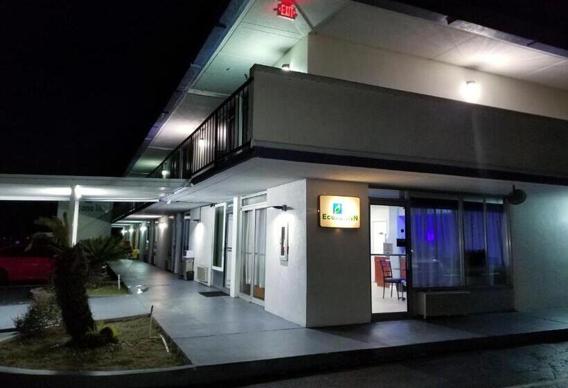 فندق على الطريق Econo Inn