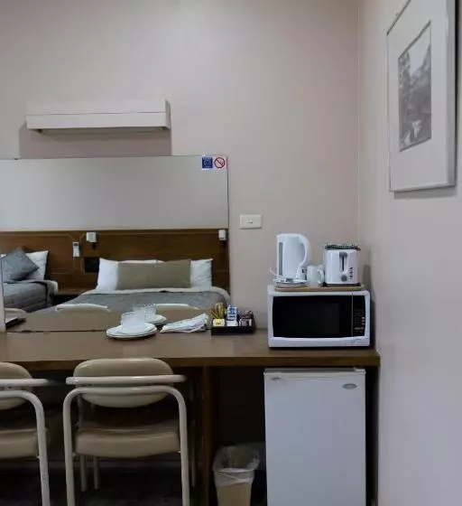 모텔 Garden Motor Inn