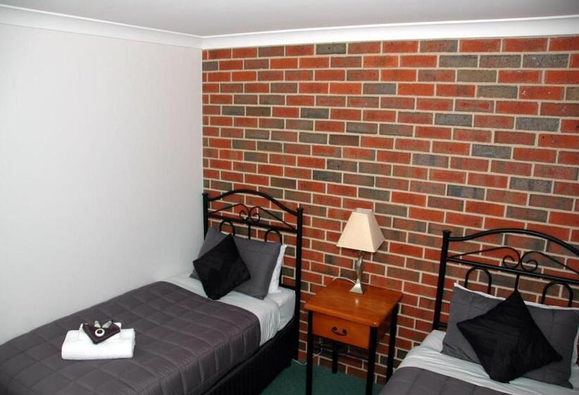 Мотель Poachers Paradise