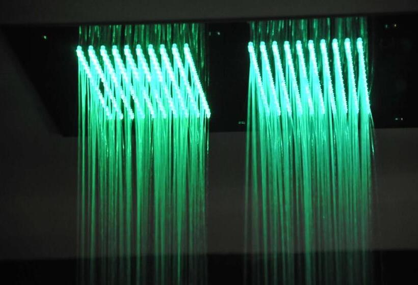 بنسيون Château Du Besset