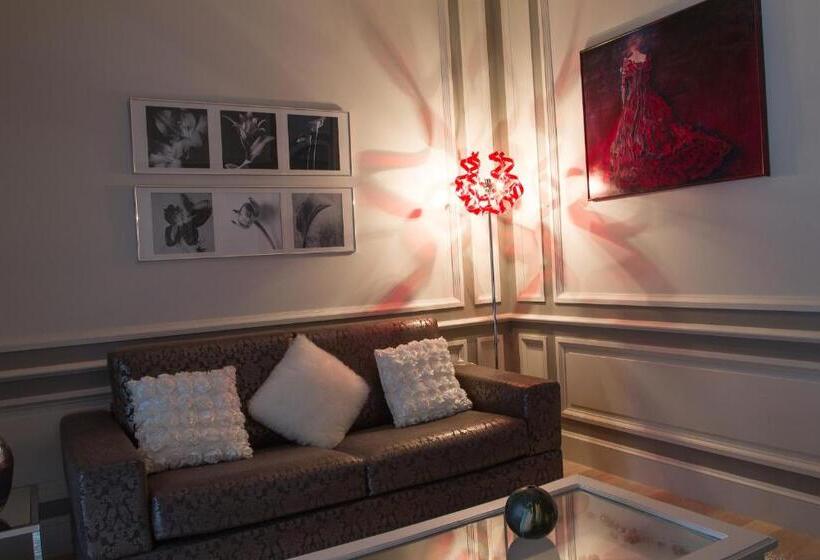 بنسيون Château Du Besset