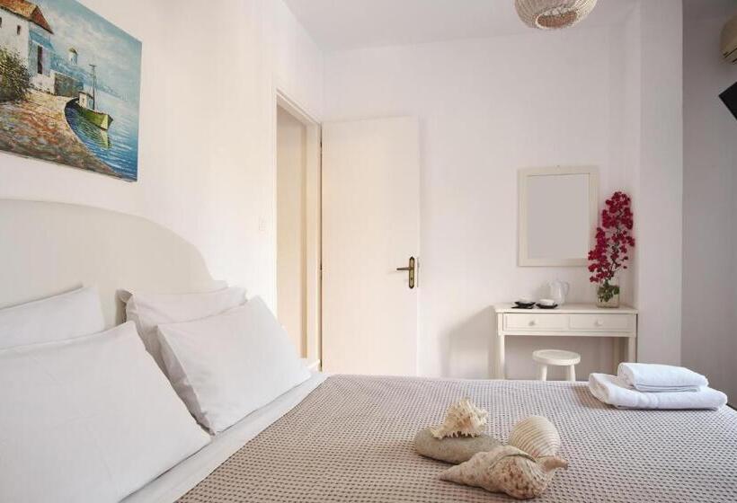 بنسيون Petrino